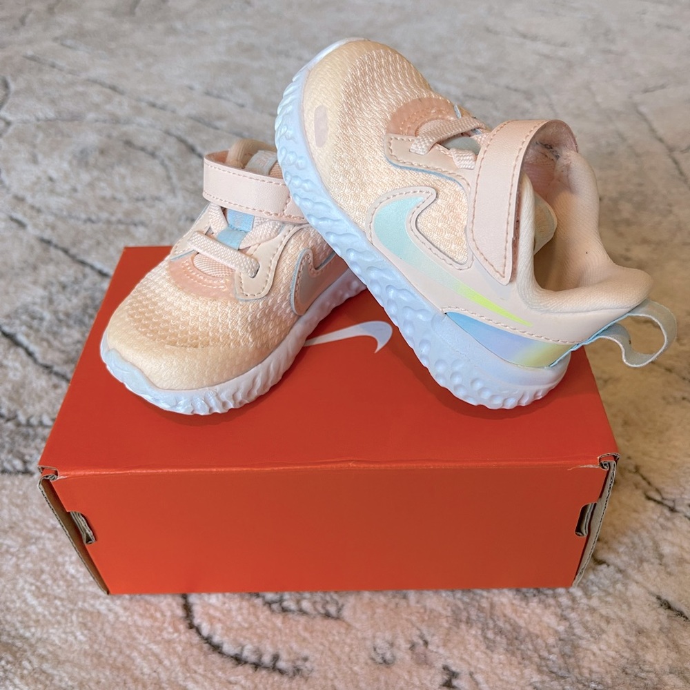 Toddler Nike sneakers